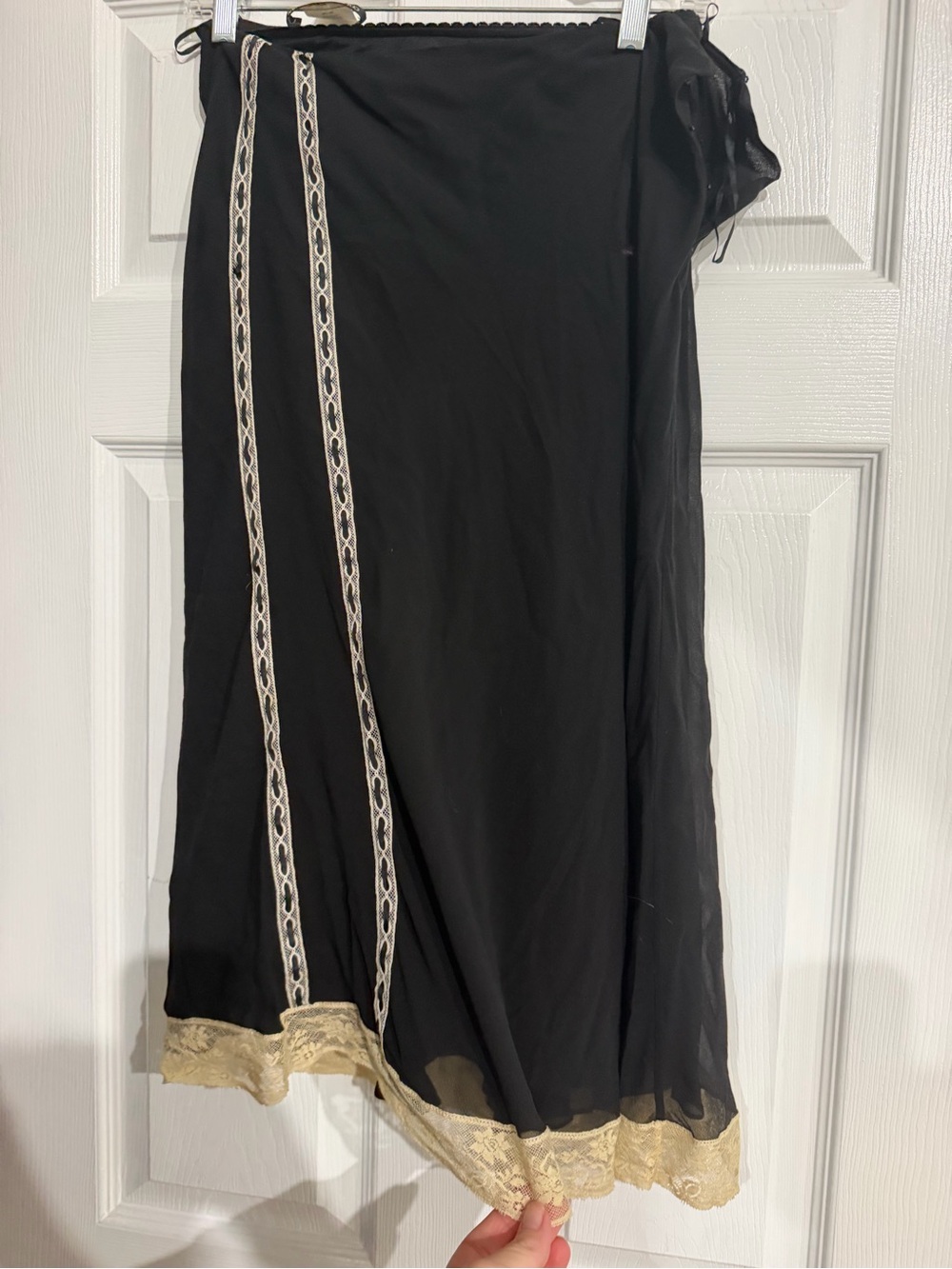 Vintage 100% silk Collette Dinnigan black skirt with lace detail size m
